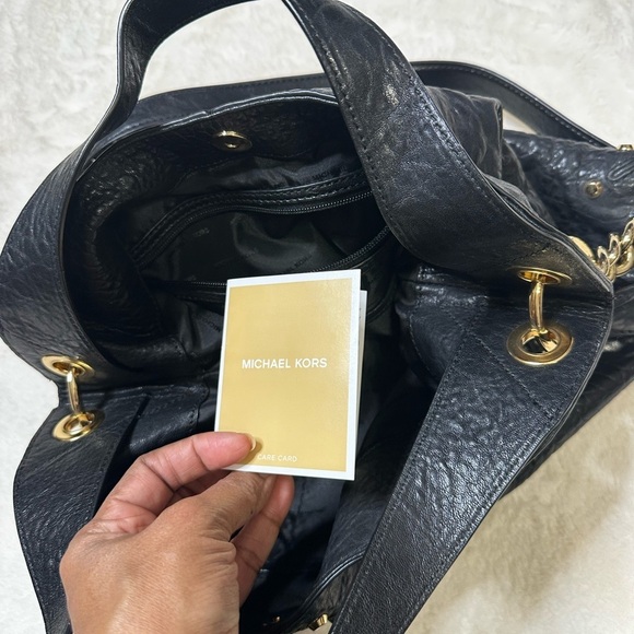 MICHAEL KORS Uptown Astor Black Leather Studded Grommet Shoulder Bag. - Picture 7 of 9